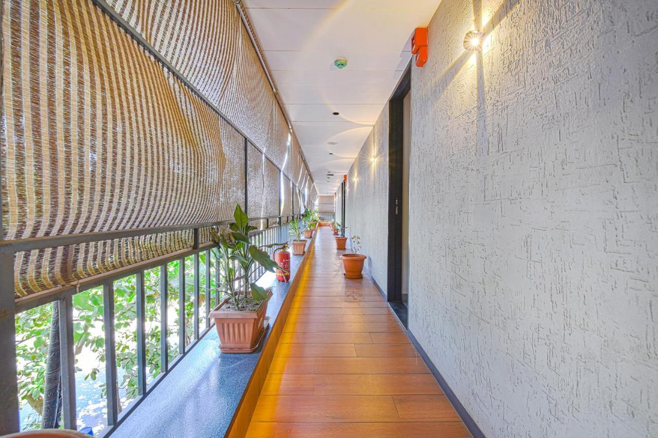 סוראט Fabhotel Udhna Inn, Near Udhna Junction מראה חיצוני תמונה